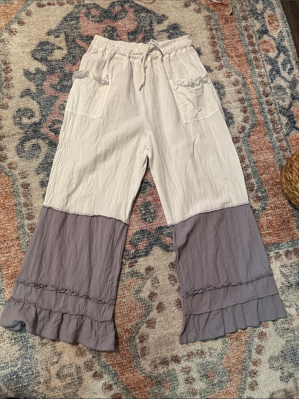 Two-Tone White and Lavender Ruffle Wide-Leg Pants - Picture 8 of 9